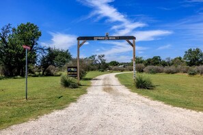 Unclassified image, 2 of 57, button - Secluded and Romantic Cabin for Two with Private Hot Tub in Fredericksburg, Texas (Fredericksburg)