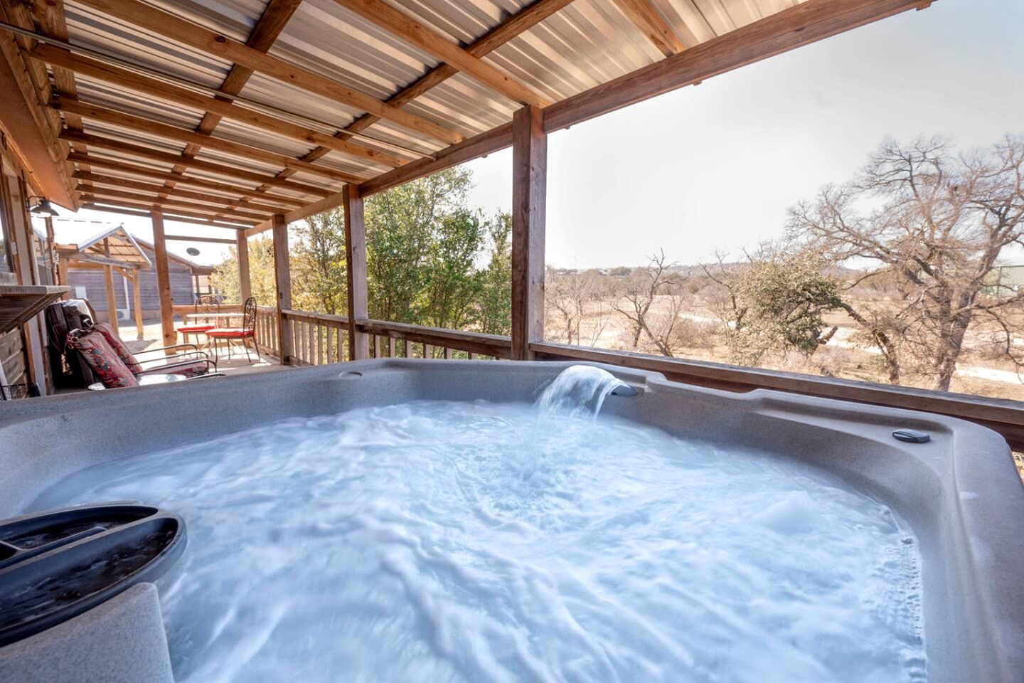 Outdoor spa tub