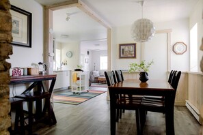 Dining - The Granary Flat at the Historic Glenora Mill (Prince Edward County)