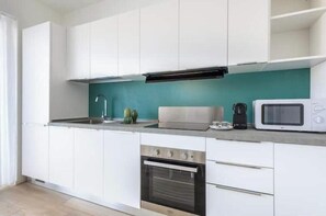 Private kitchen - Vrbo Property (Marina di Andora)