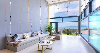 Massive 4 Bedroom with Cinema & Gym