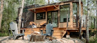 Alberta Glamping Tiny House with Sauna for Romantic Weekend Getaways Away from the City