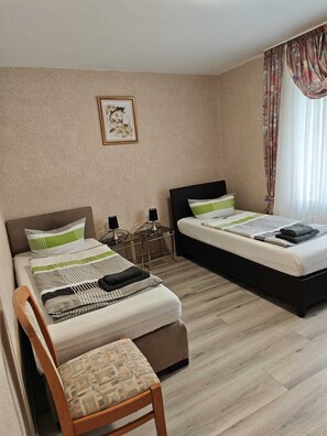 Internet, bed sheets - Vrbo Property (Blomberg)