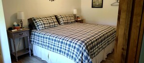 1 bedroom, iron/ironing board, travel cot, WiFi