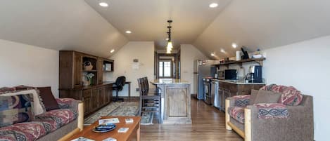 TV, fireplace, DVD player