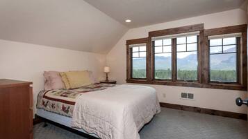 1 bedroom, in-room safe, desk, iron/ironing board