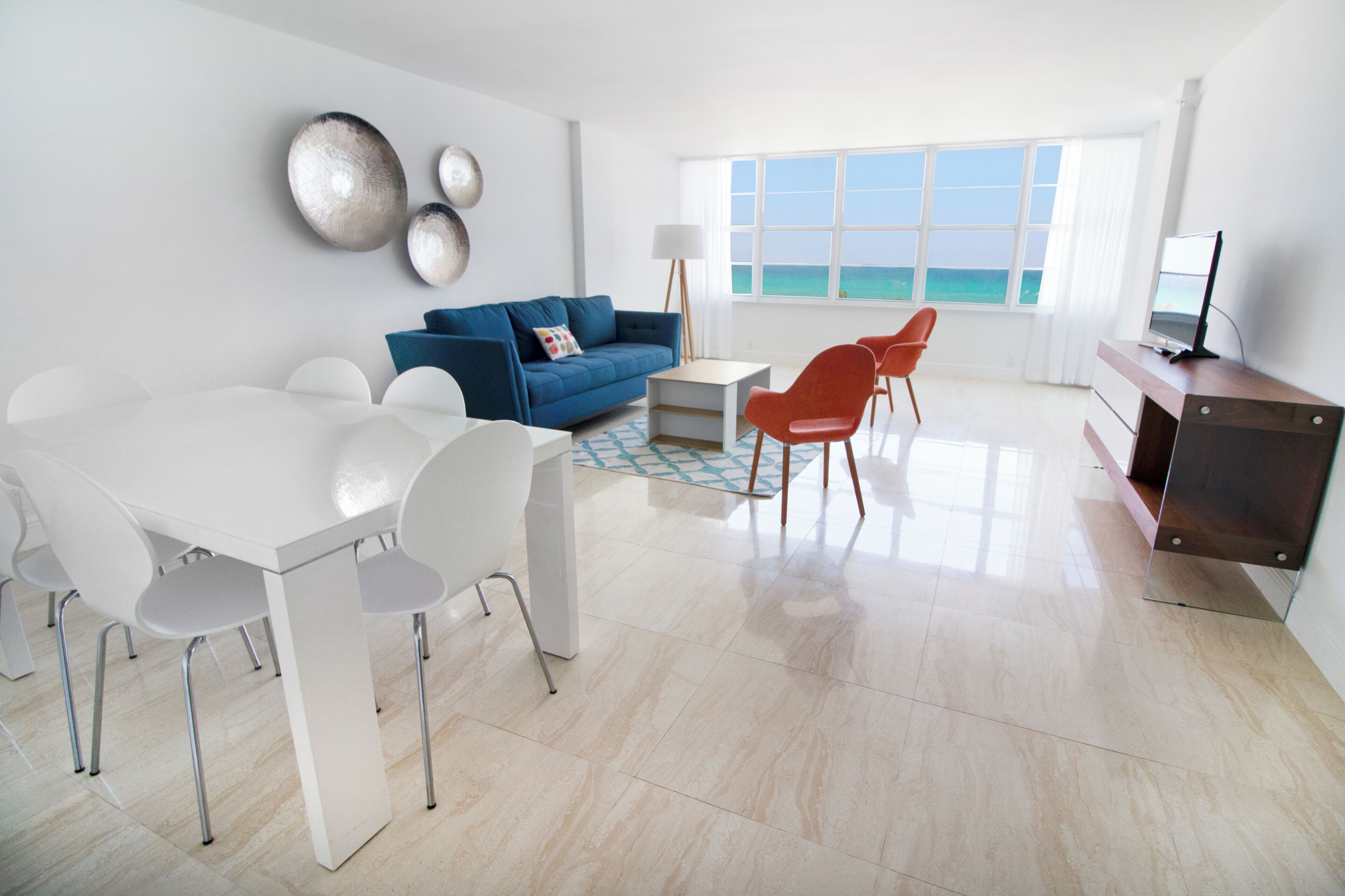 Beachside Bliss  Spacious 2br Retreat With Pool - - Miami Beach