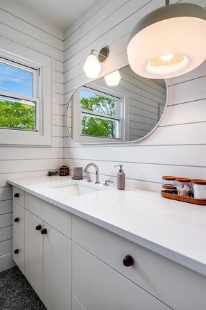 Jetted tub, hair dryer, towels, soap