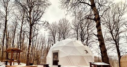 Aer XL Dome - Luxury Off Grid Escape, Near Oldman Lake