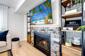 TV, fireplace