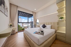 5 bedrooms, free WiFi, bed sheets - May Luxury Villa-5BR- 500m My Khe Beach & City (Đà Nẵng)