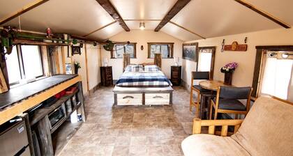 Adorable Glamping Cabin on a Wheat Farm for a Unique Getaway near Canyonlands National Park in Utah