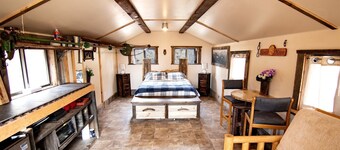 Adorable Glamping Cabin on a Wheat Farm for a Unique Getaway near Canyonlands National Park in Utah