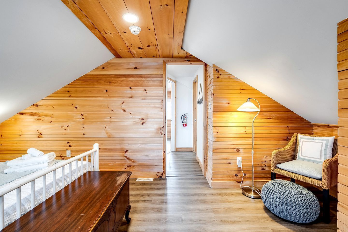 3 bedrooms, desk, iron/ironing board, WiFi