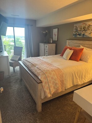 3 habitaciones, tabla de planchar con plancha, internet y ropa de cama 