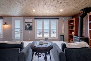 3 Schlafzimmer, Schreibtisch, Bügeleisen/Bügelbrett, WLAN