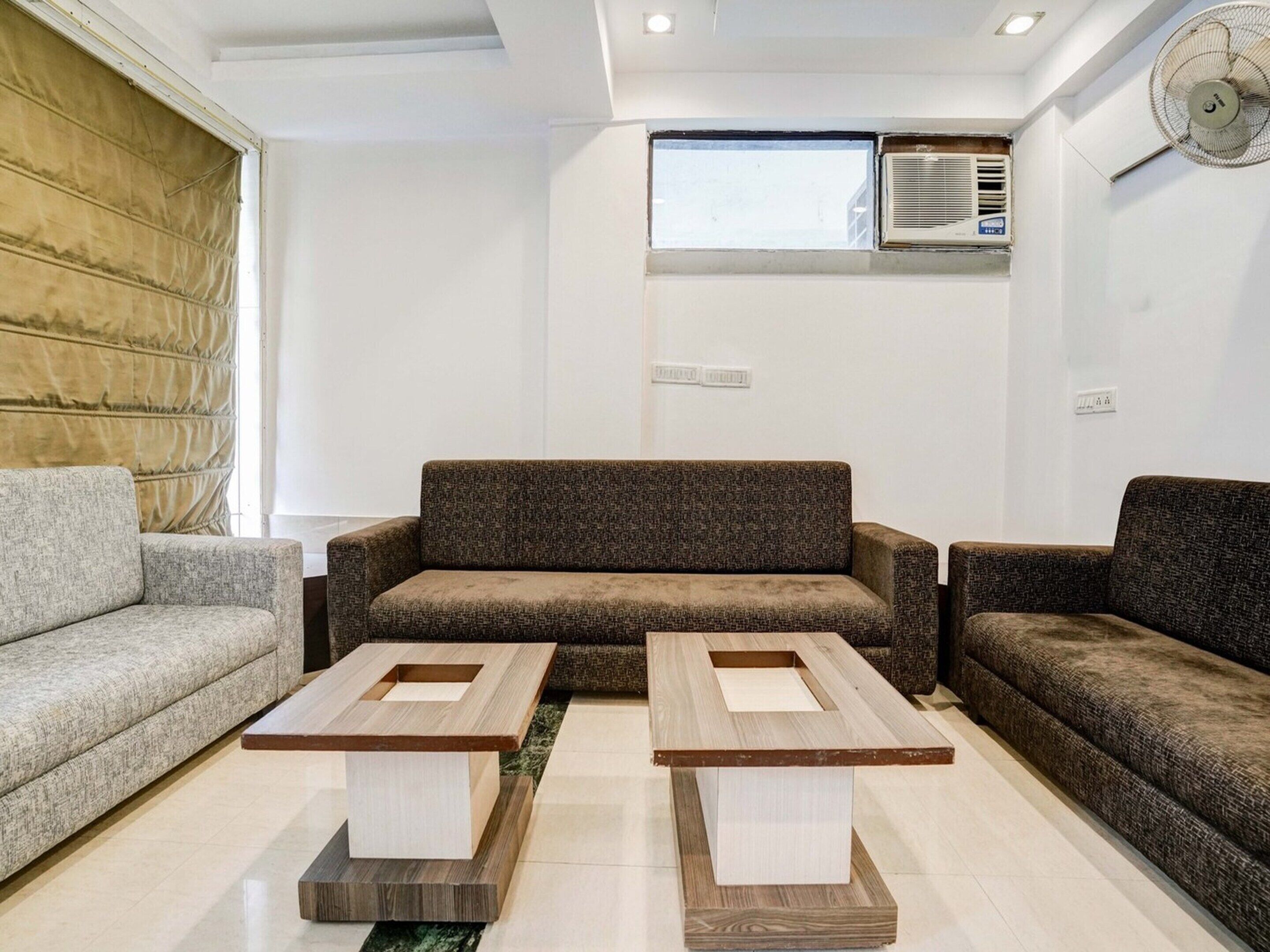 House | Reception
