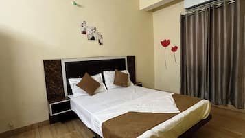 Deluxe Room | Rollaway beds, free WiFi, bed sheets
