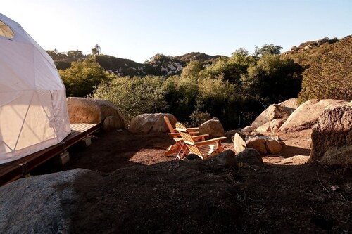 Luxurious Dome on Farm with Impressive Views at Splitrock Valley, California