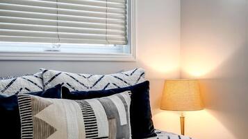 2 bedrooms, iron/ironing board, WiFi, bed sheets