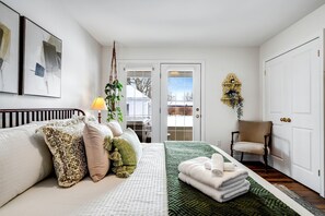 3 Schlafzimmer, Schreibtisch, Bügeleisen/Bügelbrett, WLAN