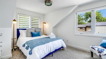 4 habitaciones, escritorio, tabla de planchar con plancha y wifi