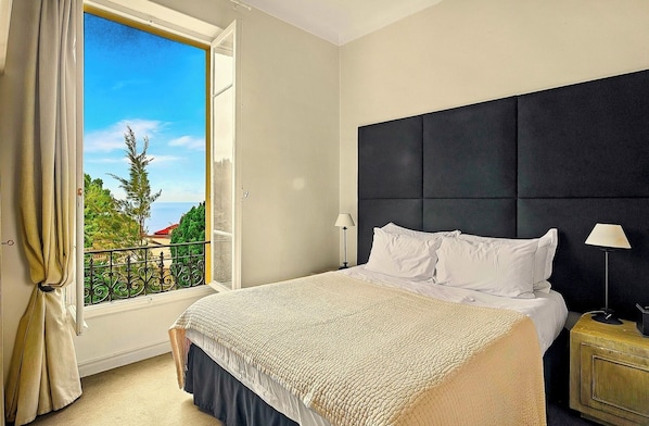 Chambre Confort Double ou avec lits jumeaux, vue mer