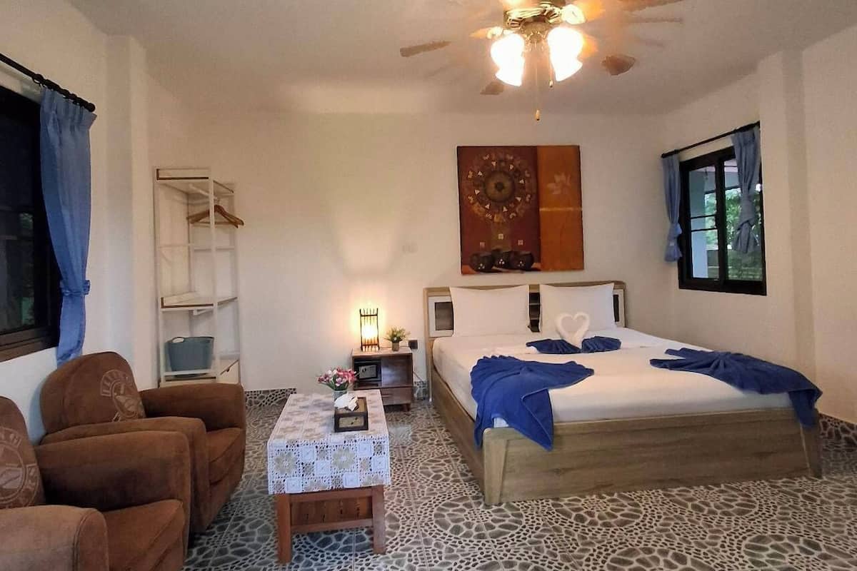 Superior Double Room, Patio, Garden View | In-room safe, desk, iron/ironing board, free WiFi