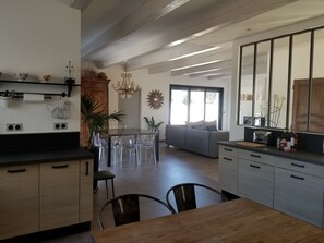 Interior - Charming air-conditioned villa between Nîmes and Uzès (Poulx)