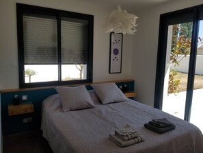 Iron/ironing board, WiFi, bed sheets - Vrbo Property (Poulx)