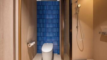 Superior Twin Room | Down duvets, free minibar items, desk, free WiFi
