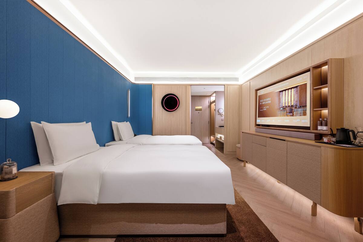 Habitación superior con 2 camas individuales | Edredones de plumas y minibar (con algunos artículos gratuitos)