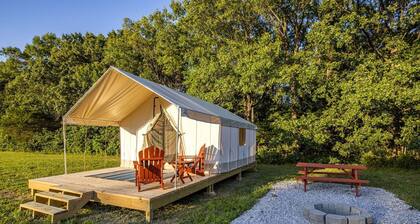 Gorgeous Secluded Tented Cabin Fire Pit Provided in Cassville, Missouri