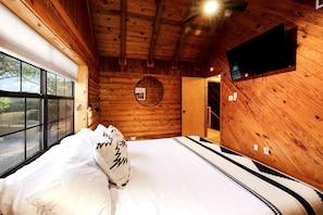 4 habitaciones, tabla de planchar con plancha, wifi y ropa de cama 