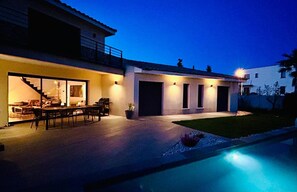 Outdoor dining - Chill House (Narbonne)