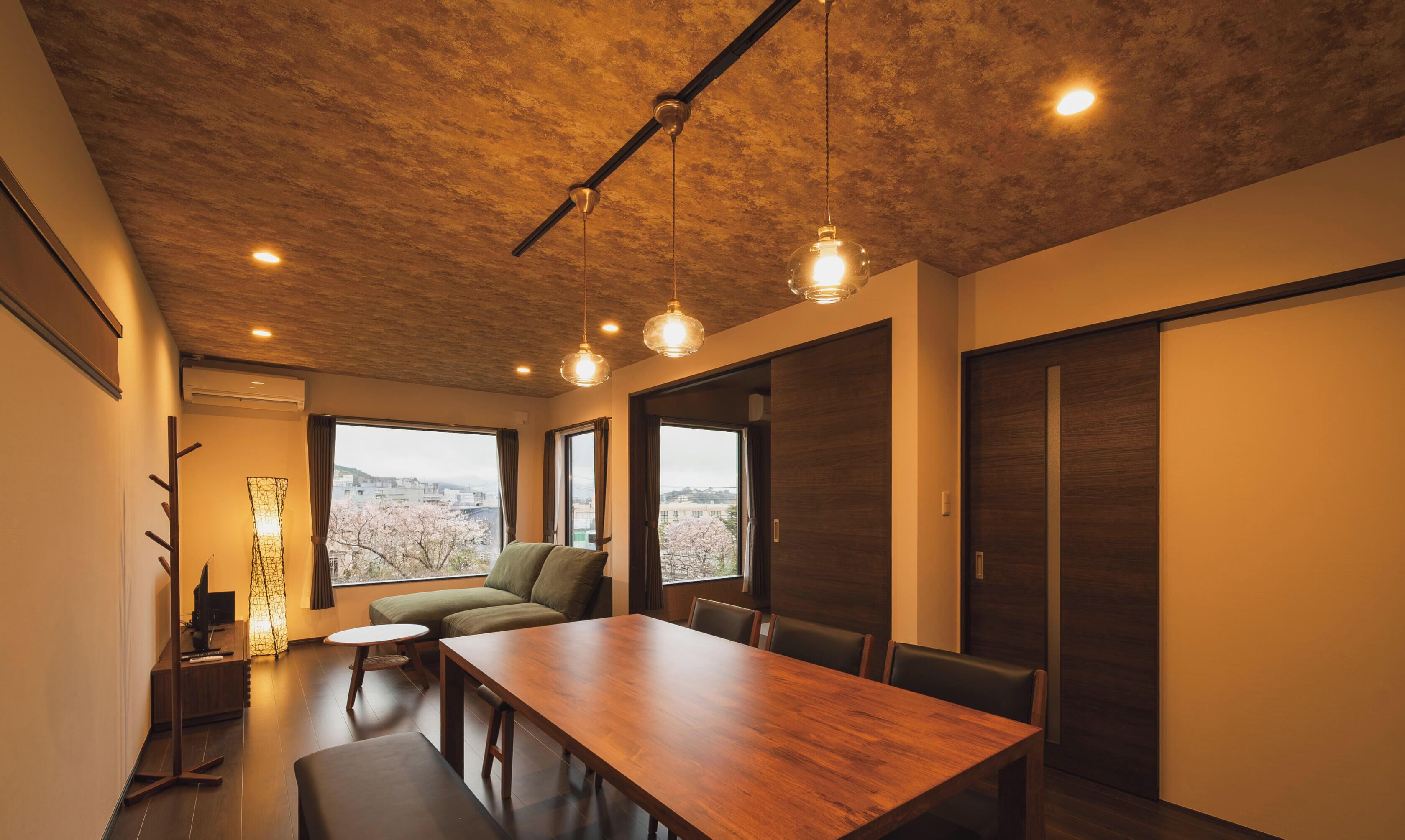 Deluxe Villa, River View | In-room dining