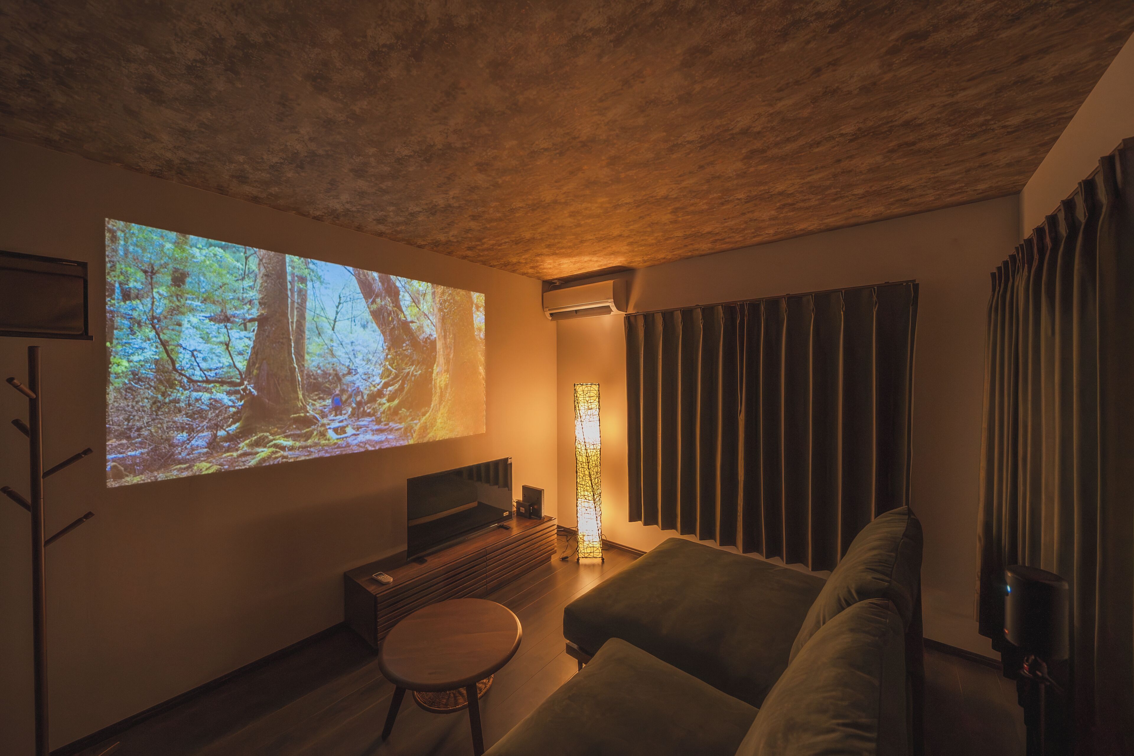 Deluxe Villa, River View | Living area