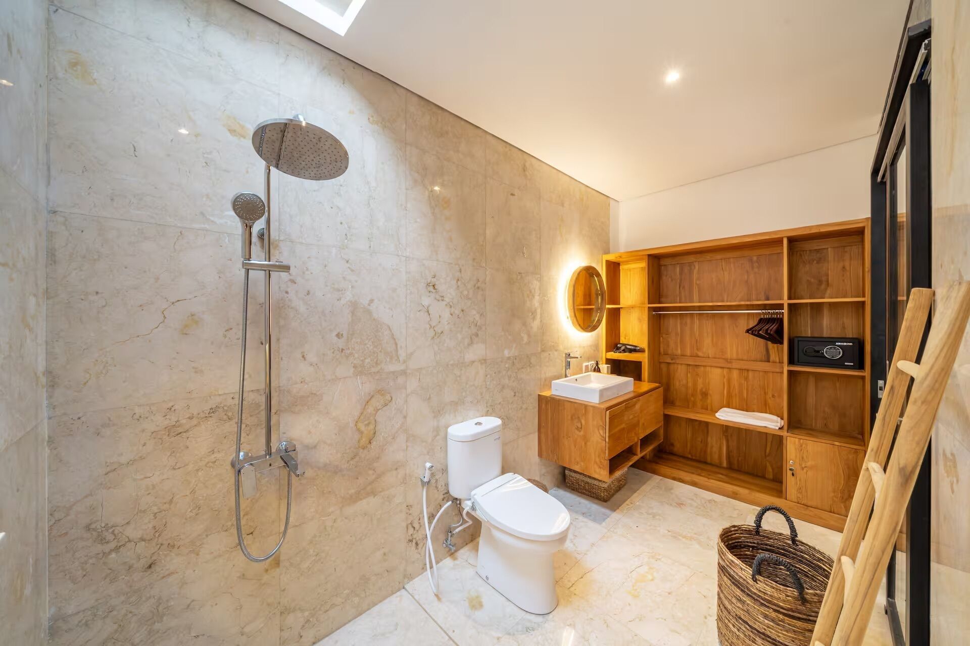 Family Villa, 2 Bedrooms, Private Pool | Bathroom | Bathrobes, slippers, bidet