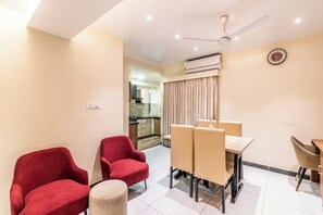 Superior Double Room, City View | Interior - Triton Suites By Bestinn Leisure (Bengaluru)