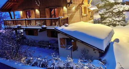AUTHENTIQUE HAUT DE CHALET 8 pers Cheminée Jardin Ski et Randonnées FONT ROMEU