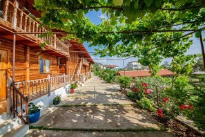 Apartment, Balcony, Sea View | Kawasan hartanah