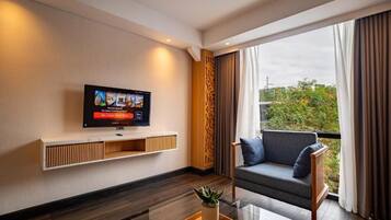 Suite | Living area