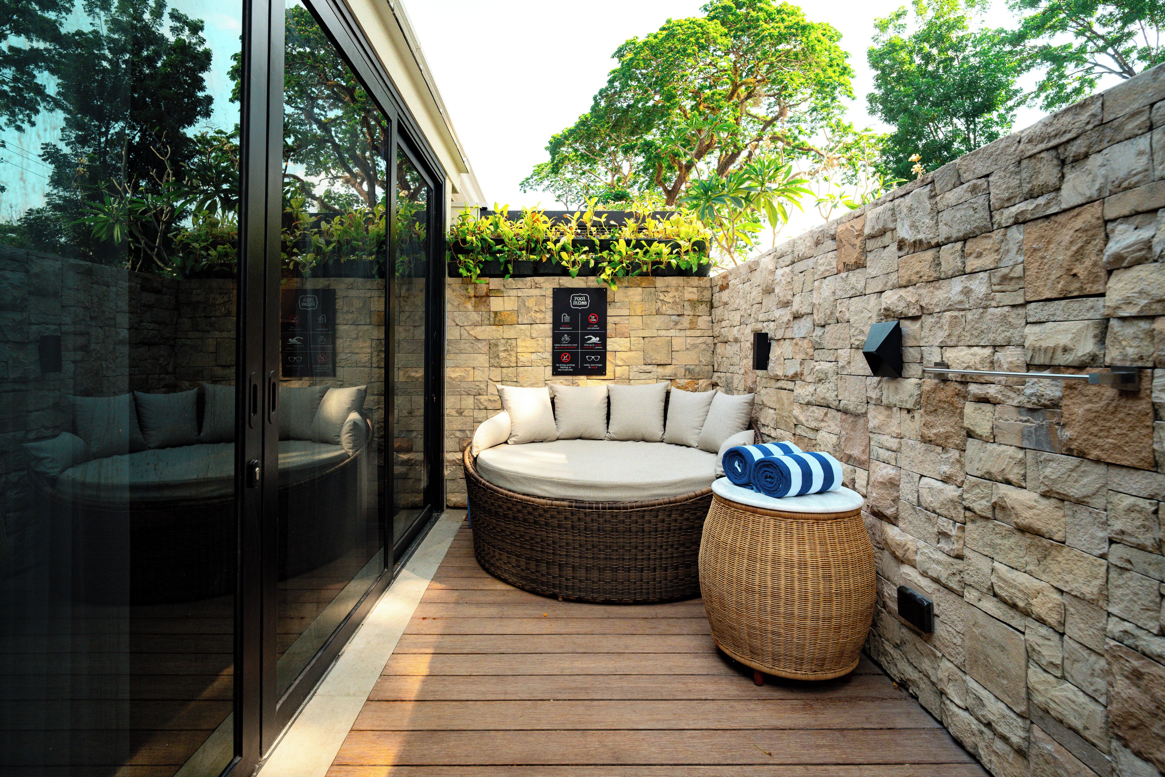 Glass Residence w/ Pool (1-Bedroom Suite with Pool - King Bed) | Terrace/patio