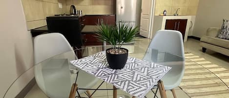 Apartment, 1 Bedroom, Patio | Dining