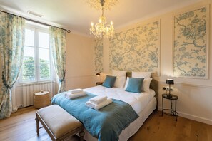 Deluxe House, Garden View | Premium bedding, pillowtop beds, iron/ironing board, travel crib - Domaine de la Rose Comtesse - Luxe (Ventabren)