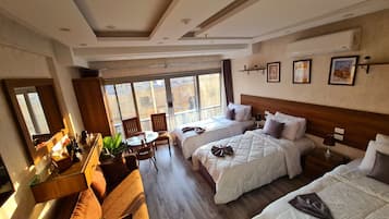 Treble Superior Room City View | Bathroom | Separate tub and shower, designer toiletries, hair dryer, slippers