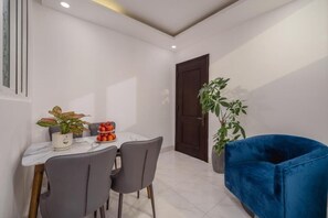 Standard Apartment, City View | Dining - Miami Beach Hotel & Apartment (Ngu Hanh Son)