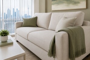 Economy Room | Living area - The Veranda House (Toronto)