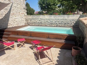 Pool - Vrbo Property (Saint-Remèze)