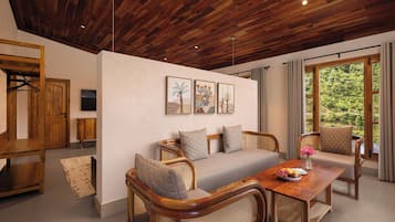 Executive Suite | Living area